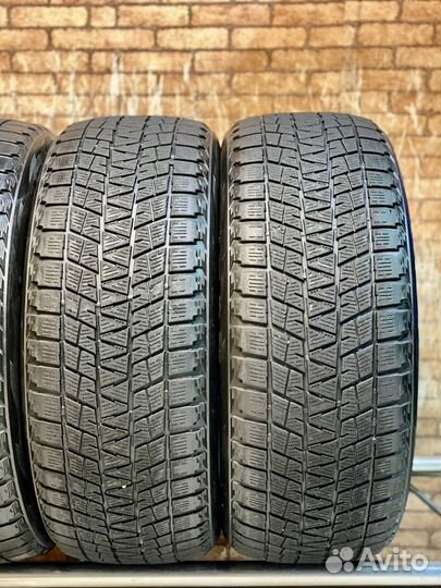 Bridgestone Blizzak DM-V1 225/55 R17