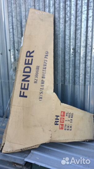 Мазда 323 01-03г крыло правое (дубликат)