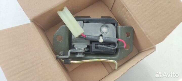 Замок багажника geely MK Cross