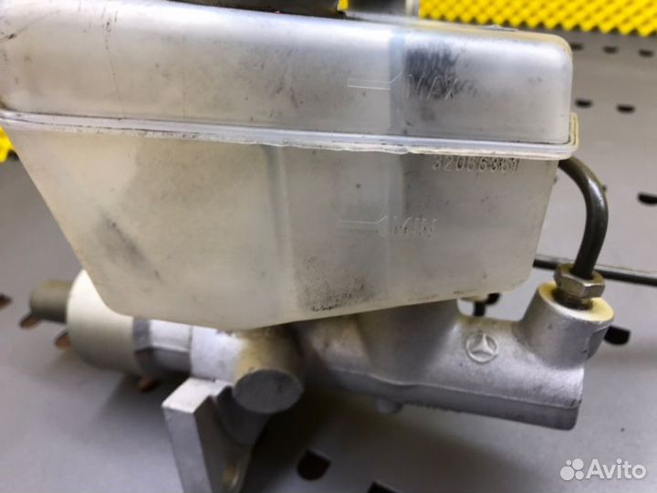 Главный тормозной цилиндр Mercedes-Benz S-Class