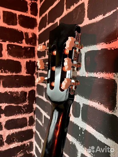 Гитара Новая