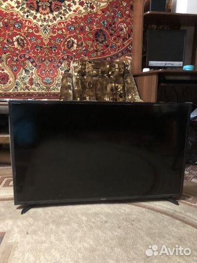 Телевизор samsung
