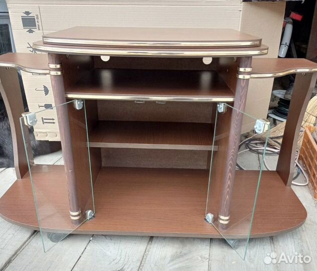 Тумба под телевизор