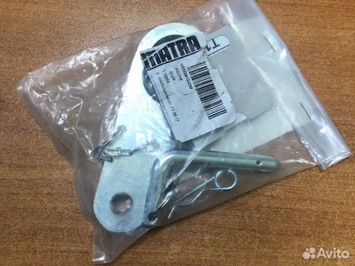 T10059 серьга для фиксации двс V03839124DM