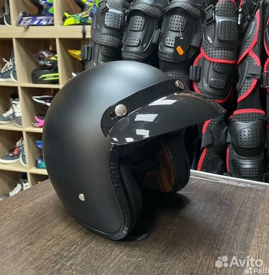 Шлем на мото и мопед шлем для скутера матовый