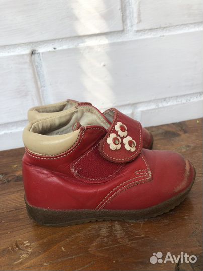 Детские ботинки