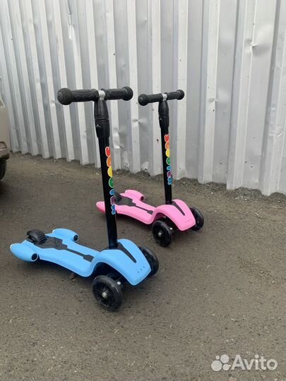 Самокат детский трехколесный с светящимися колеса