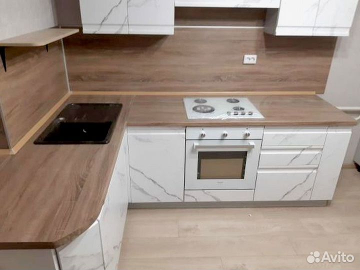 Кухонный гарнитур угловой