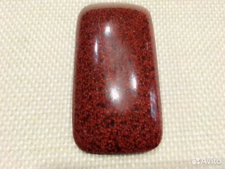 Кабошон Анальцимолит