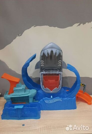Трасса акулаhot wheels
