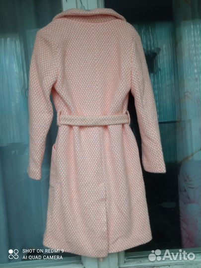 Пальто Новое 42р