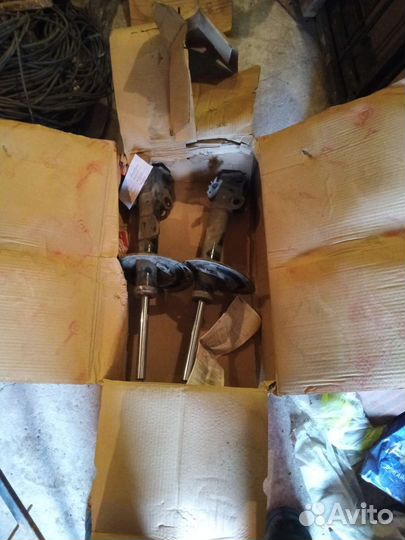 Стойки передние и задние на Тойота Камри б/у