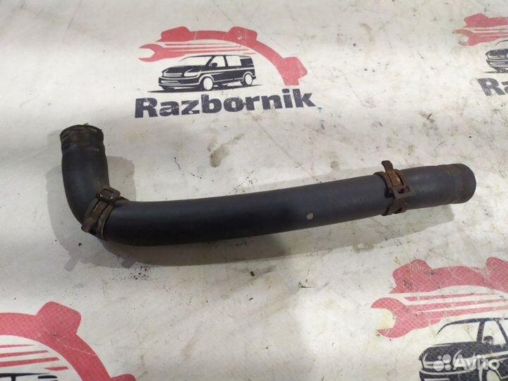 Патрубок системы охлаждения Mercedes Vito W639