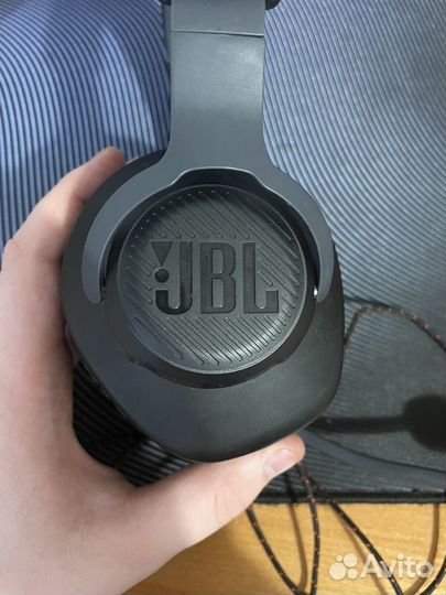 Наушники JBL quantum 100