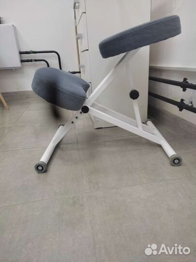 Коленный стул