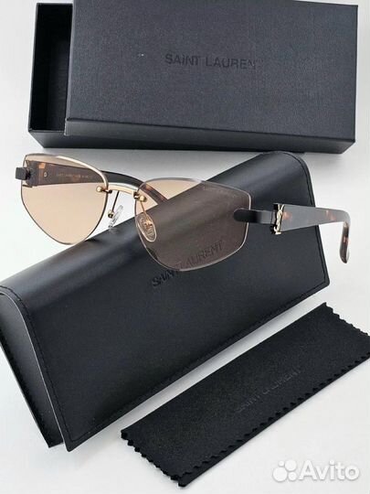 Солнцезащитные очки saint laurent