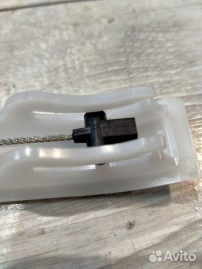 Трос замка двери передний Bmw 528I F10 N52B30