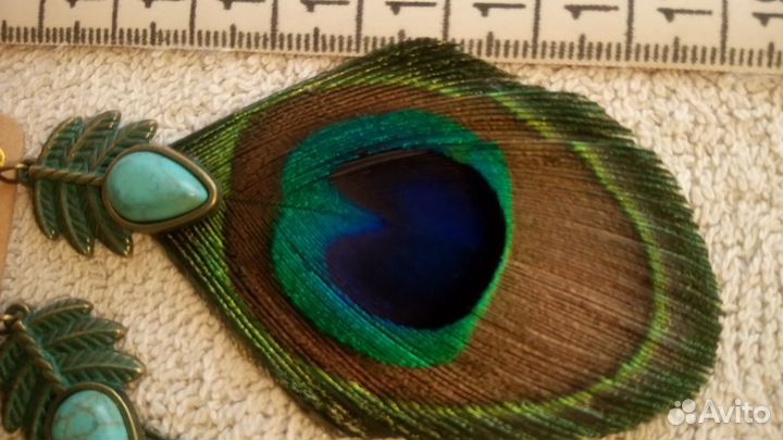 Новый красивый, стильный набор из перьев павлина