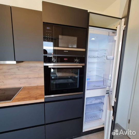 Кухонный гарнитур угловой матовый