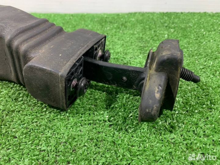 Ограничитель двери Audi Q5 8R cdnc 2009