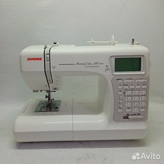Швейная машина Janome Memory Craft 5200