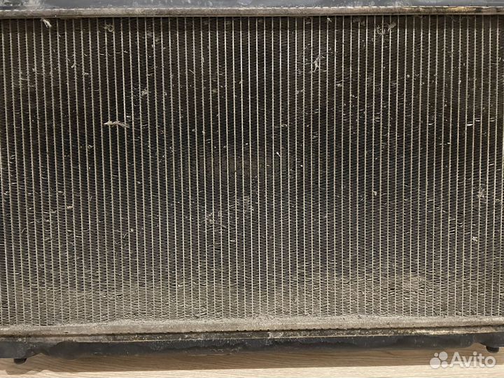 Радиатор охлаждения lexus is200/300