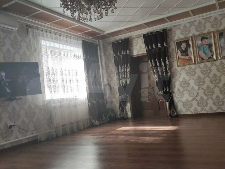 Дом 200 м² на участке 6 сот.