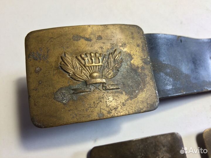 Коллекция школьных и пионерских пряжек СССР