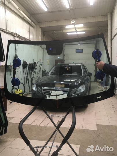 Лобовое стекло Mercedes w212 Мерседес 212