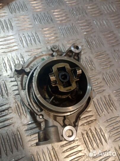 Вакуумный насос BMW X5 E70 3.0дизель