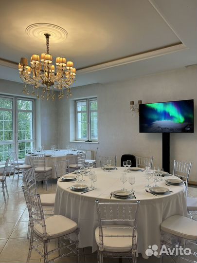 Прокат телевизора 55 дюймов на стойке