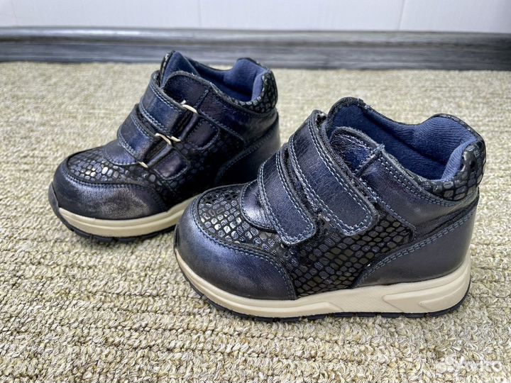 Ботинки для девочки