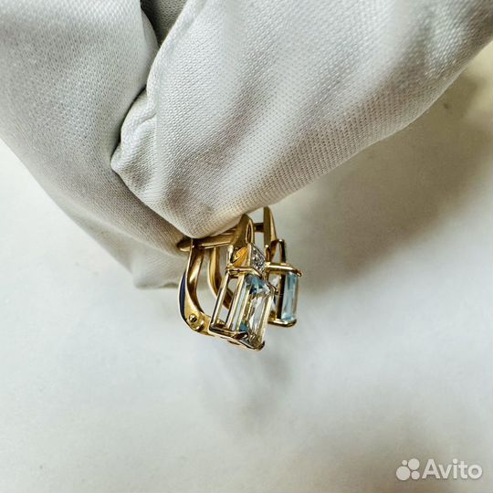 Золотые серьги с топазом и фианитами(20080)