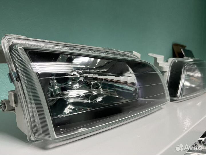 Фары Toyota Corolla 100 Стекло