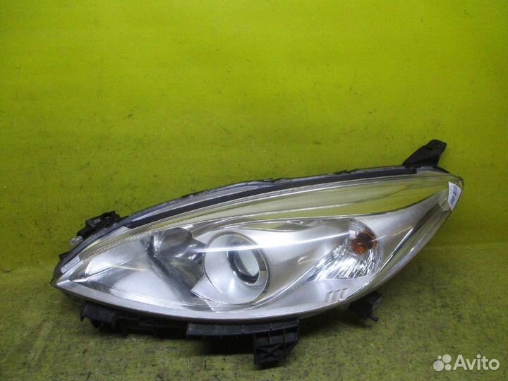Фара правая/левая Mazda Premacy cwefw