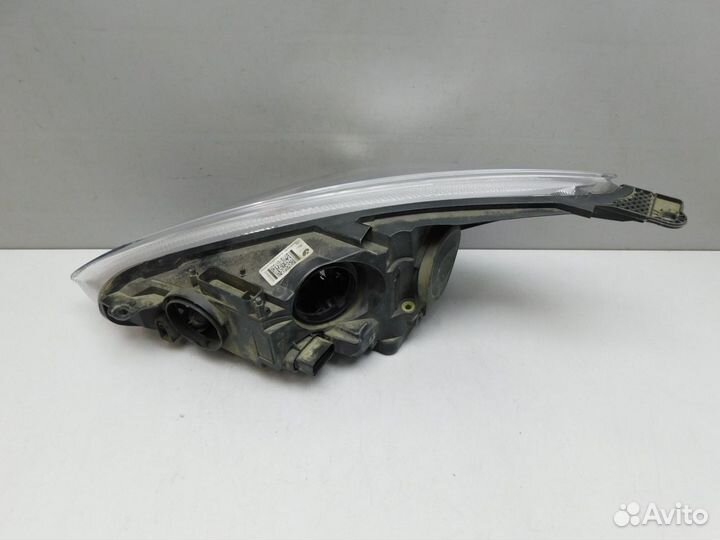 Фара правая Ford Focus III 02935