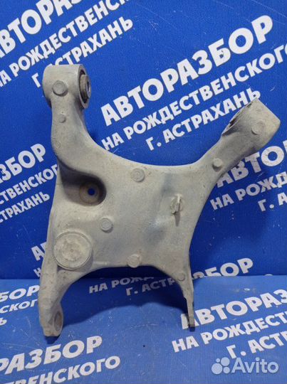 Рычаг задний нижний правый Bmw E65 седан 2003