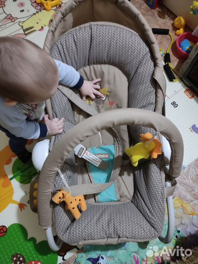 Шезлонг для новорожденных бу