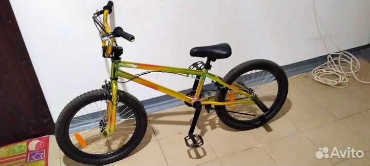 Велосипед BMX считай новый