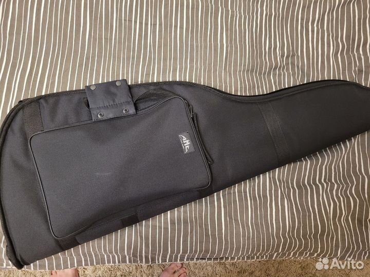 Fender squier MM Stratocaster+чехол+комбик fender