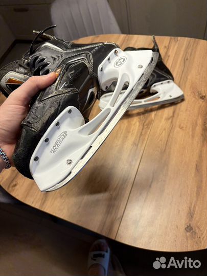 Коньки хоккейные Easton se16