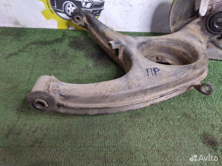 Рычаг задний правый нижний Mercedes-Benz 280 седан