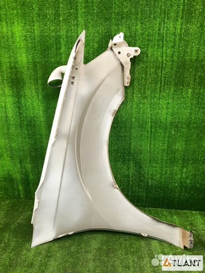 Крыло переднее левое mitsubishi outlander