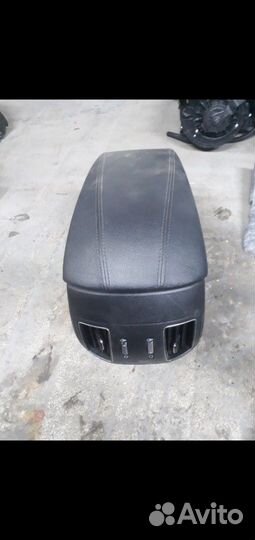 Подлокотник Hyundai Sonata VI