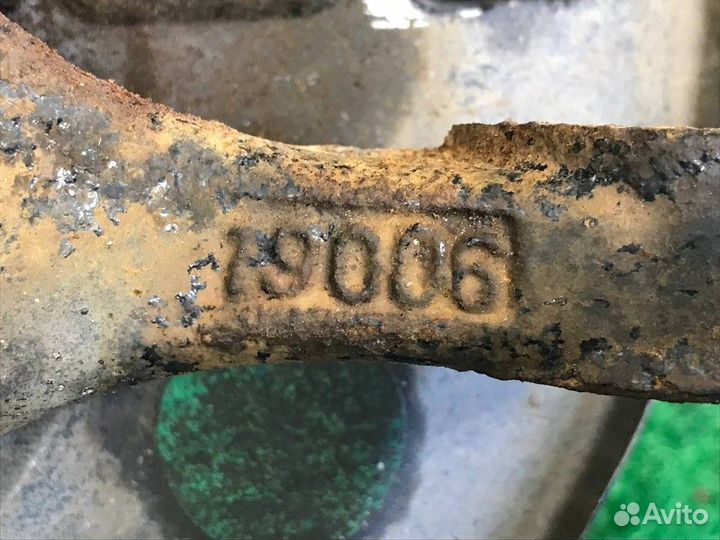 Кулак поворотный правый (R) Geely Emgrand X7