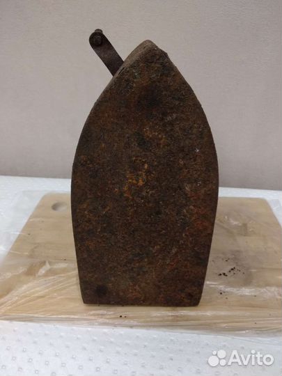 Угольный утюг