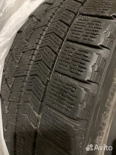 Bridgestone Blizzak VRX 215/45 R17 87S