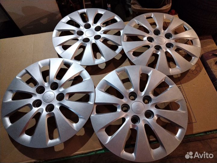 Оригинальные колпаки на Kia ceed R16