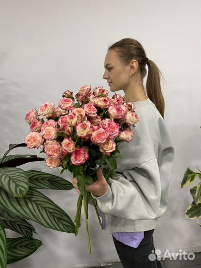 Букеты из кустовых роз