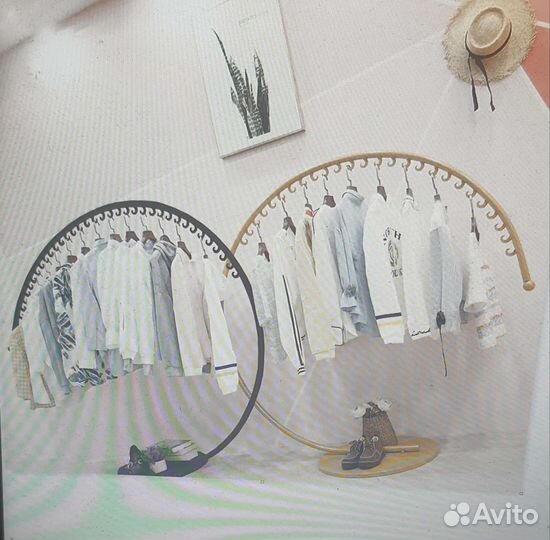 Стойка для одежды